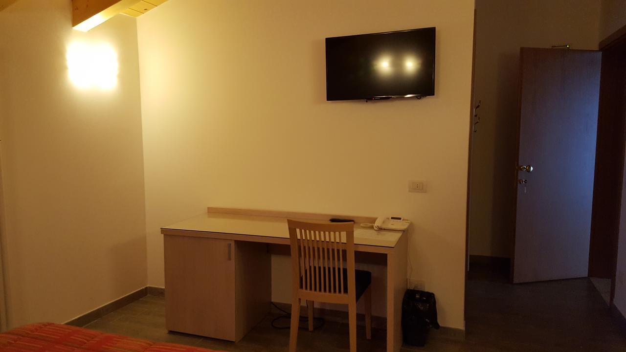 Albergo Consul Spilimbergo Luaran gambar